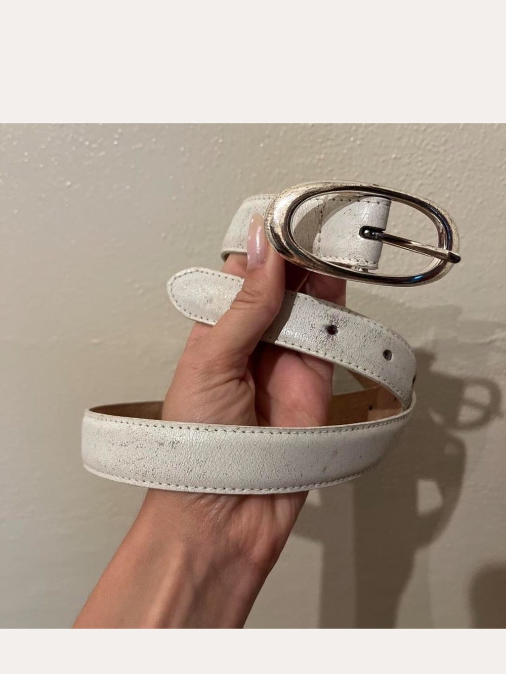 Source Unknown White Leather Oval Silver Buckle Belt